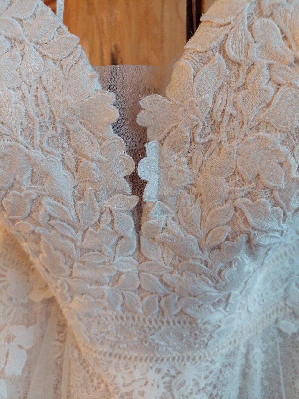 Essense of Australia IVORY 3D flower 2 lace layers Boho Wedding dress size 20 - Picture 16 of 16